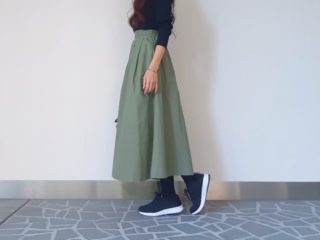 スニーカーコーデ　秋　30代ママファッション　きれいめカジュアル